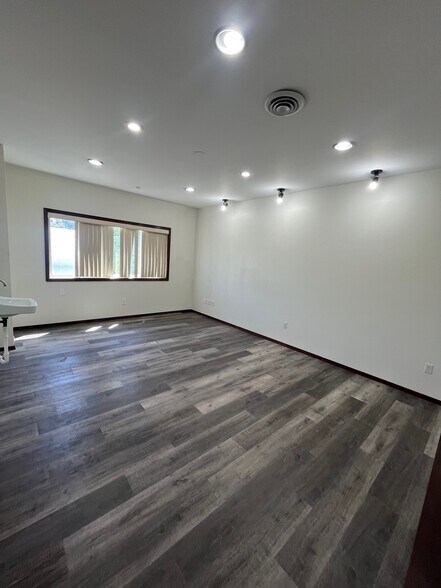 More Photos Of 1715 W Kennewick Ave, Kennewick Medical For Sale