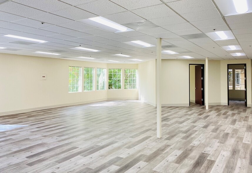 More Photos Of 1291-1295 Oakmead Pky, Sunnyvale Unknown For Lease