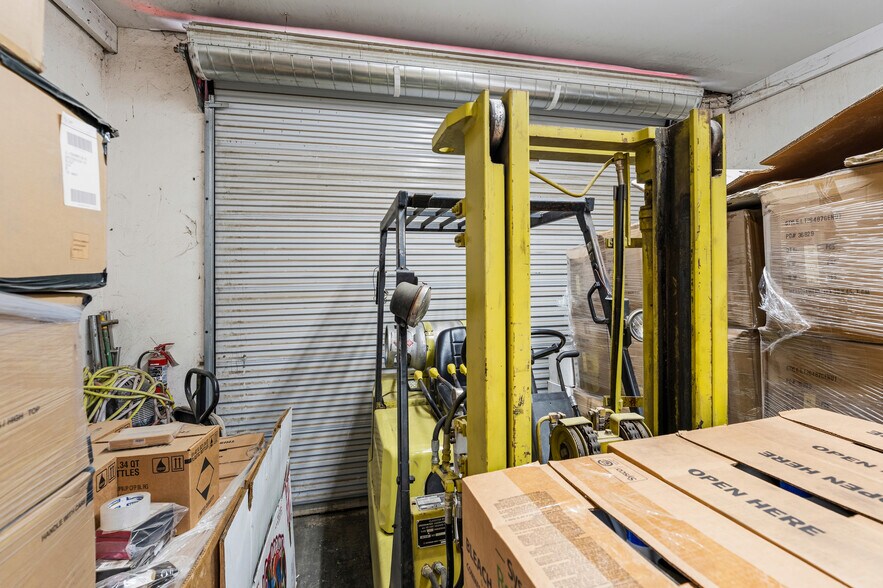 More Photos Of 2879 Main St, Riverside Warehouse For Sale