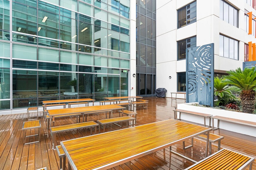 More Photos Of 22 Honeysuckle Dr, Newcastle Office For Lease