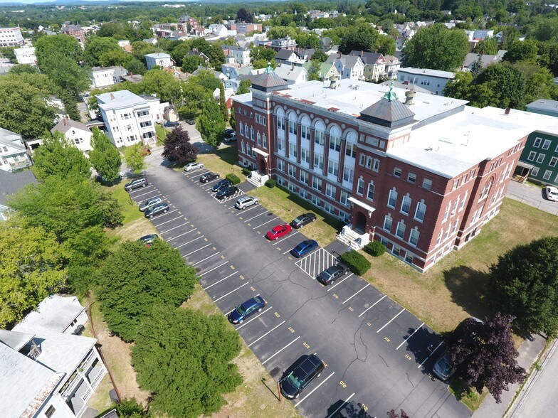 More Photos Of 19 Wood St, Lewiston Apartments For Sale