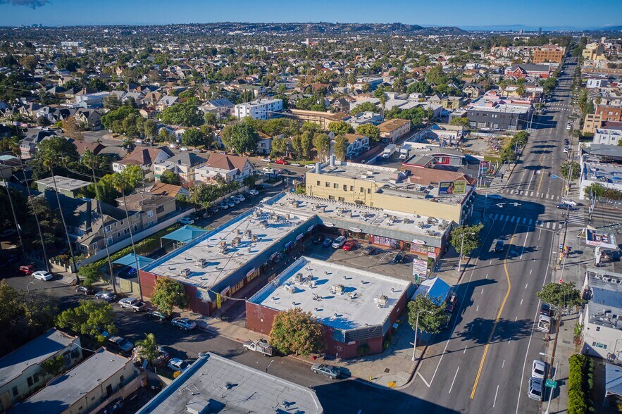 More Photos Of 1660 W Adams Blvd, Los Angeles Storefront For Sale