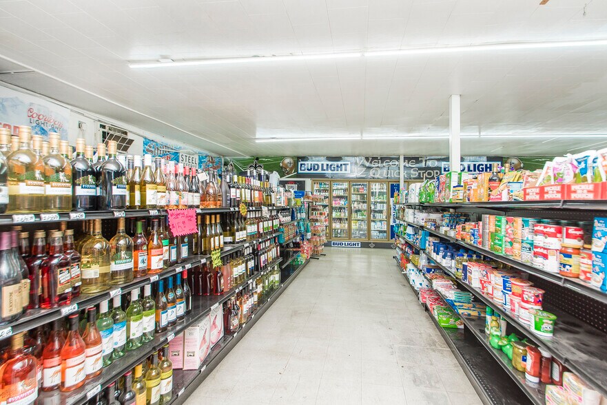More Photos Of 11597 21, Bogalusa Convenience Store For Sale