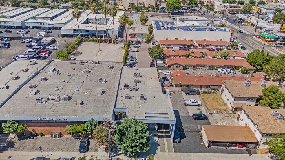 More Photos Of 6747 Odessa Ave, Van Nuys Office For Lease