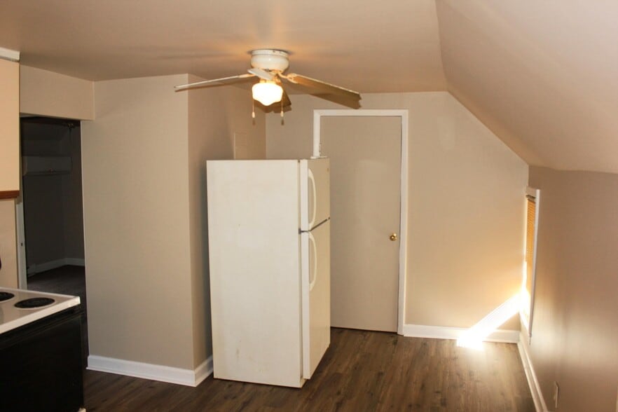 More Photos Of 801 S Mill St, Clio Apartments For Sale