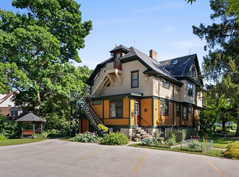 More Photos Of 908 Michigan St, Sturgeon Bay Hospitality For Sale