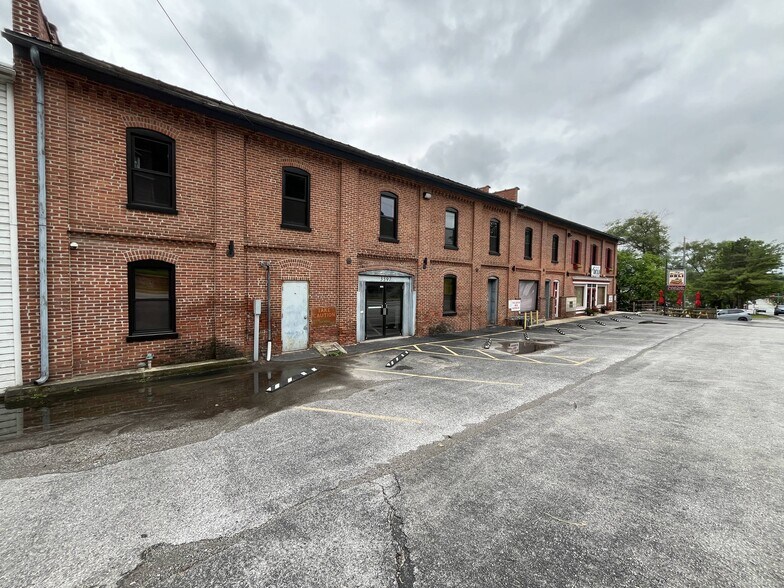 More Photos Of 3397 George st, York Freestanding For Lease