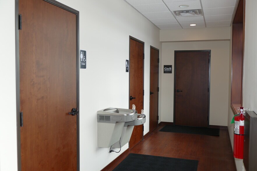 More Photos Of 2718 Industrial Row Dr, Troy Office For Lease