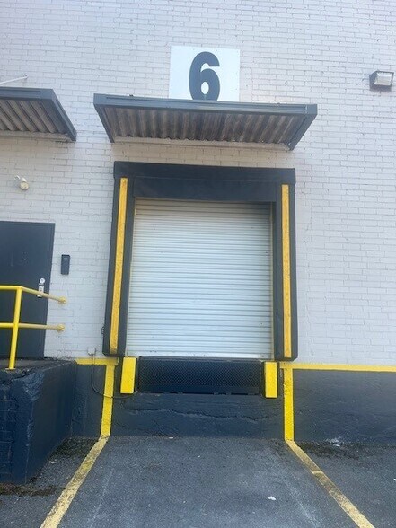 More Photos Of 707 S Erwin St, Cartersville Warehouse For Lease