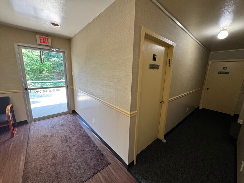 More Photos Of , Roslyn Heights Office For Sale
