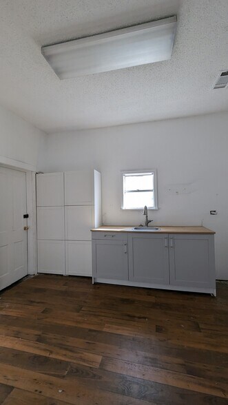 More Photos Of 7210 Elm St, Frisco Office For Lease