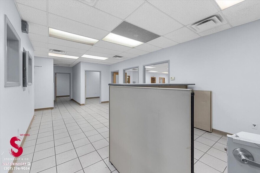 More Photos Of 4113 W Yellowstone Hwy, Casper Flex For Sale
