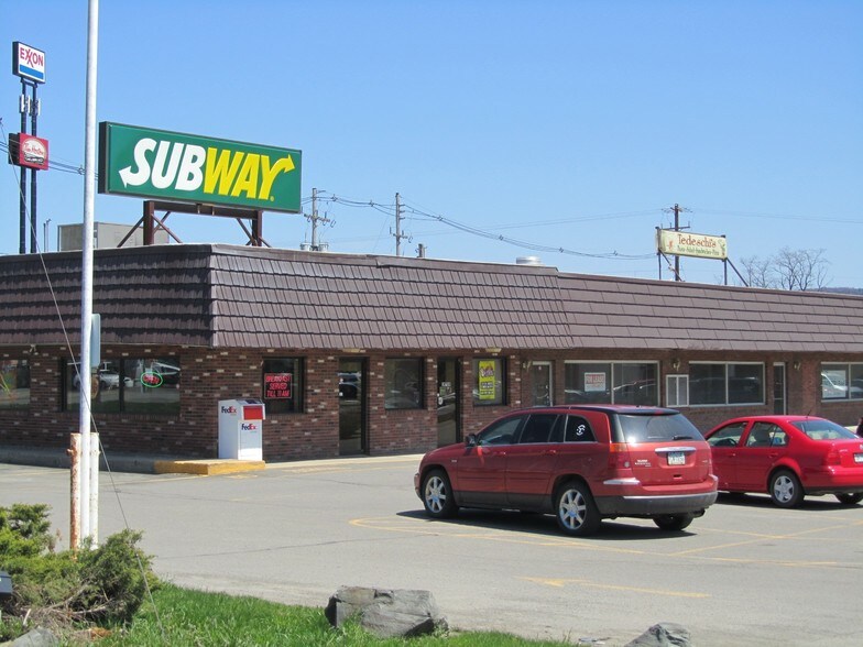 More Photos Of 1030 Mountain View Plz, Great Bend Unknown For Lease