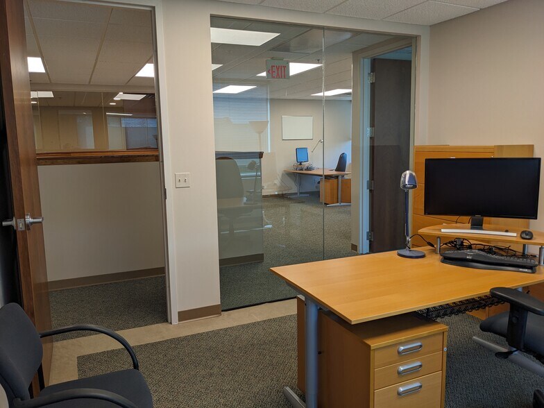 More Photos Of 1749 S Naperville Rd, Wheaton Medical For Lease