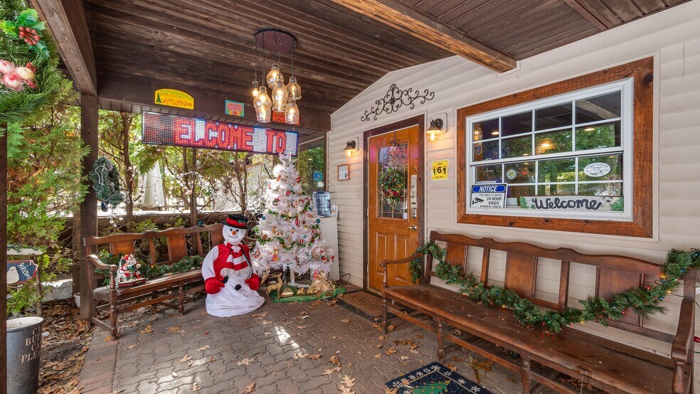 More Photos Of 12227-12229 Seymour Rd, Grass Lake Restaurant For Sale