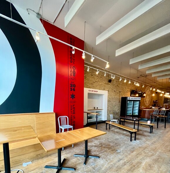 More Photos Of 2506 Central Ave NE, Minneapolis Storefront For Lease