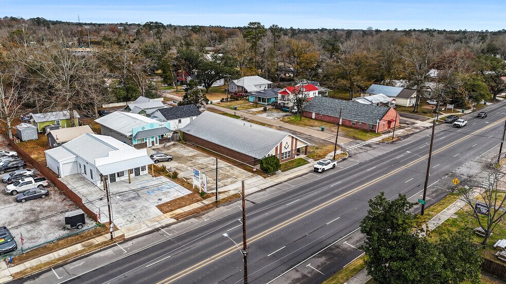 More Photos Of 276 E Pine St, Ponchatoula Office For Sale