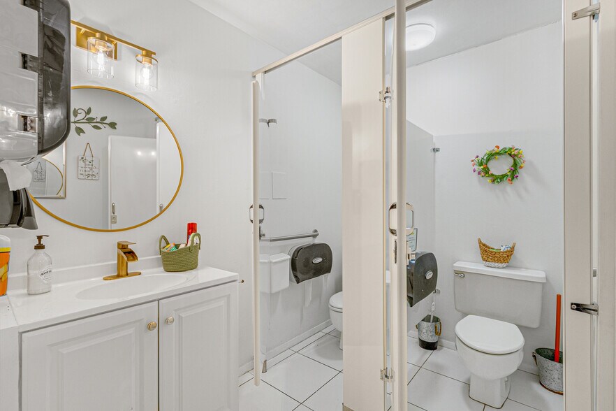 More Photos Of 1865 Friday Rd, Cocoa Religious Facility For Sale