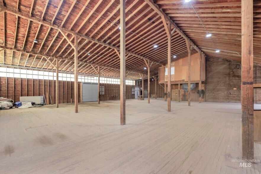 More Photos Of 276 Highway 30, Hansen Industrial For Lease