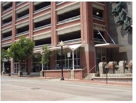 More Photos Of 300 W 9th St, Kansas City Parking Garage For Sale