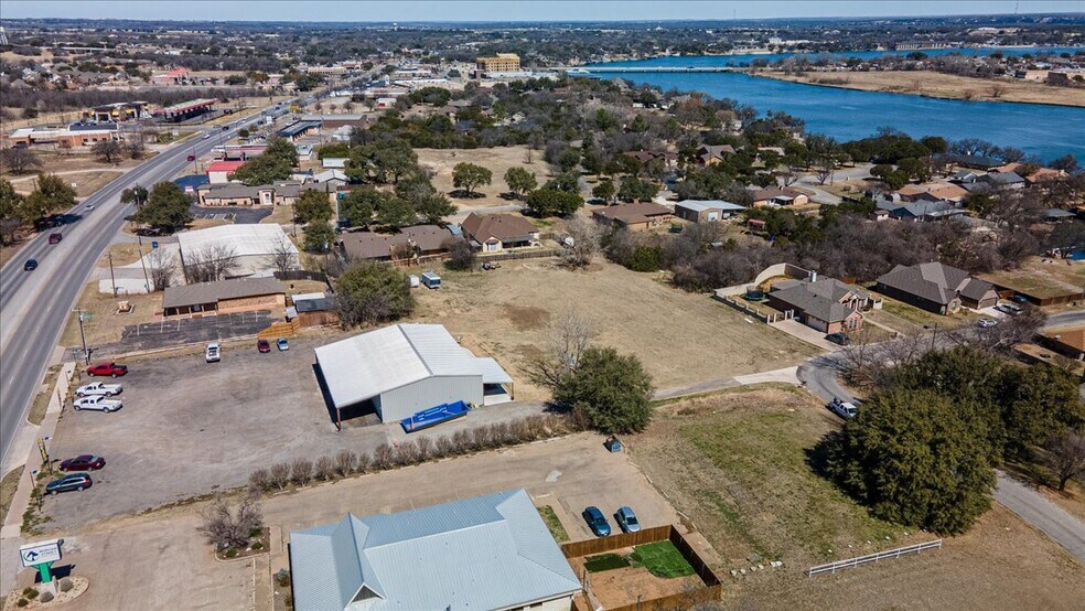 More Photos Of 1817 S Morgan St, Granbury Auto Dealership For Sale