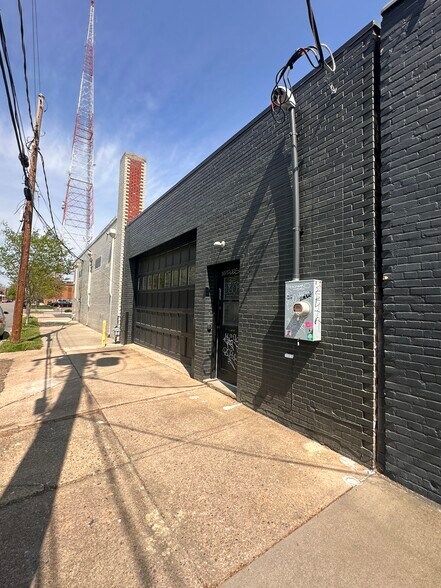 More Photos Of 3123 W Broad St, Richmond Office For Sale