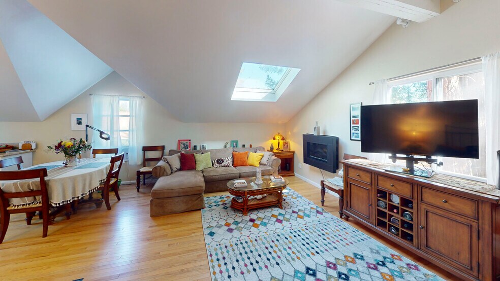 More Photos Of 380 Bohemian Hwy, Sebastopol Storefront Retail Residential For Sale