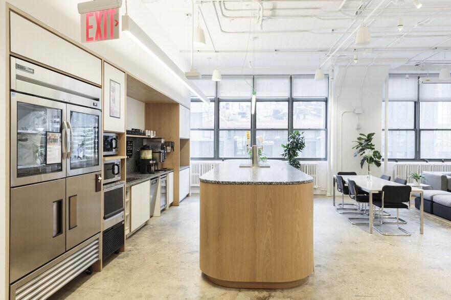 More Photos Of 160-170 Varick St, New York Coworking Space