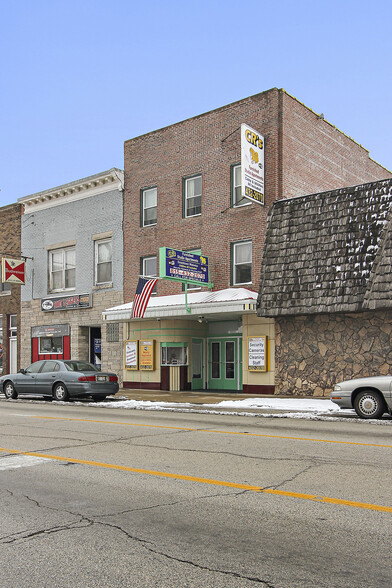 Primary Photo Of 213 W Walnut St, Watseka Apartments For Sale