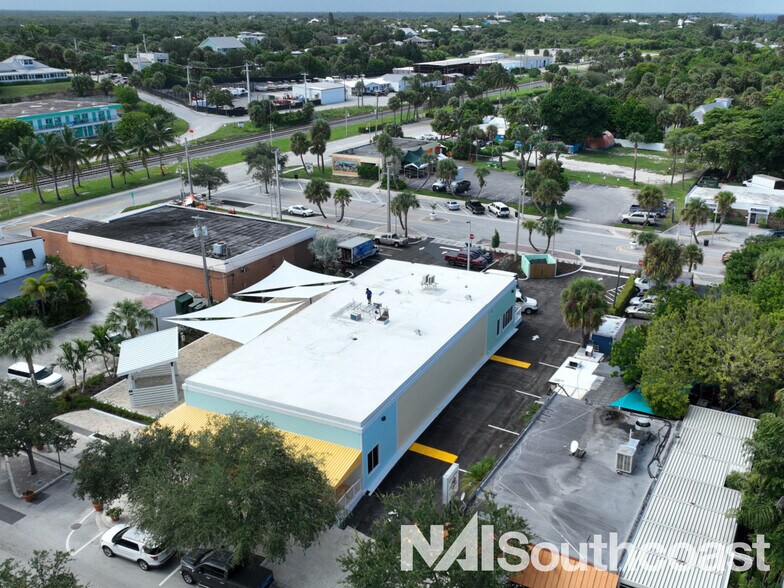 More Photos Of 1939 NE Jensen Beach Blvd, Jensen Beach Storefront Retail Office For Lease