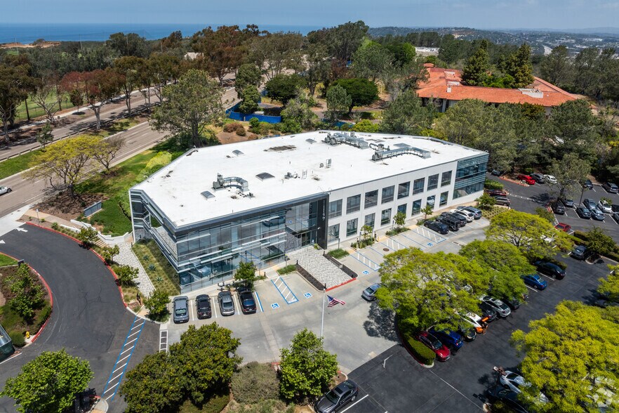 More Photos Of 11149 N Torrey Pines Rd, La Jolla Research And Development For Lease