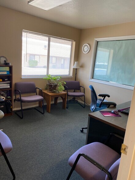 More Photos Of 1455-1463 W Center St, Orem Showroom For Lease