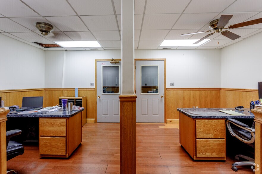 More Photos Of 512 S Main St, Carrollton Warehouse For Sale