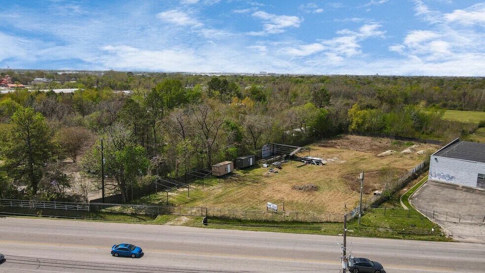 Primary Photo Of 11921 Veterans Memorial Dr, Houston Land For Sale