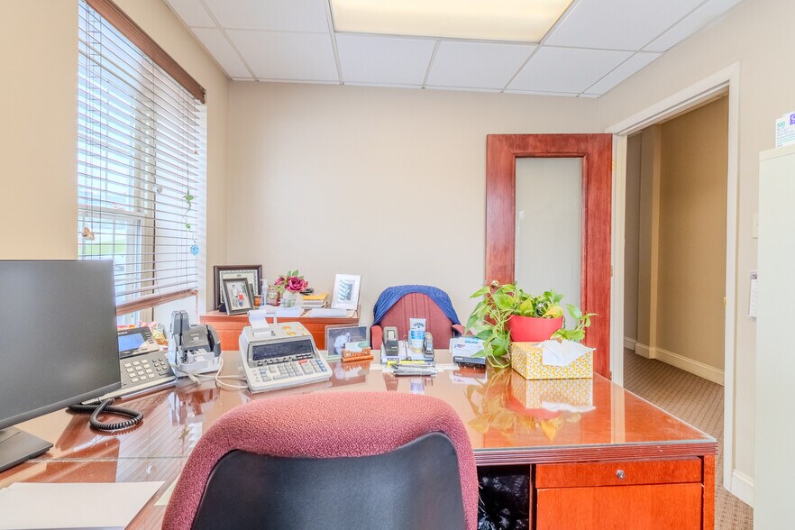 More Photos Of 2703 Mosside Blvd, Monroeville Medical For Lease