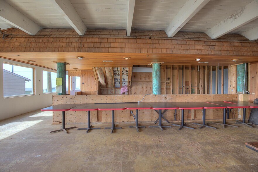 More Photos Of 61 Main St, Pacific Beach Restaurant For Sale