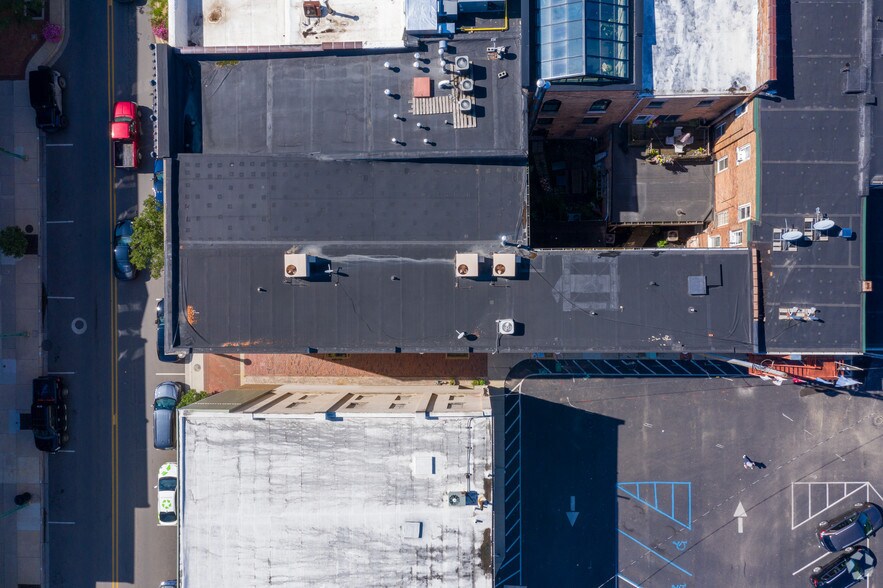 More Photos Of 111 N Main St, Adrian Office Residential For Lease