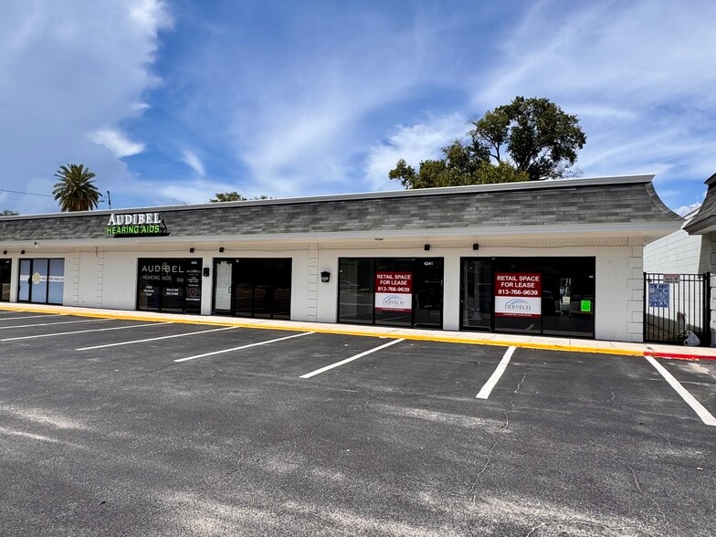 More Photos Of 4239 W Kennedy Blvd, Tampa Storefront For Lease