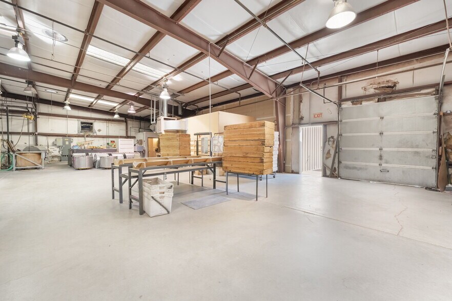 More Photos Of 480 Pat Ave, Overton Industrial For Sale
