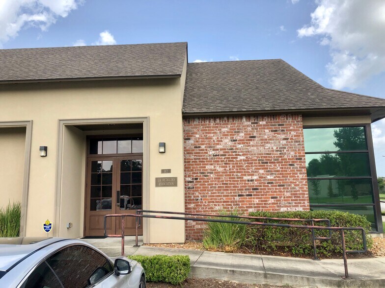 More Photos Of W E. Heck ct, Baton Rouge Office For Lease