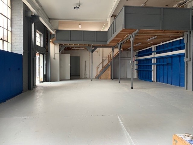 More Photos Of 6680 70th St, Middle Village Storefront Retail Residential For Lease