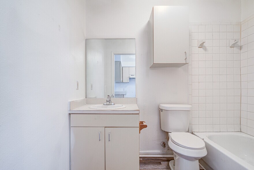 More Photos Of 4107 Almeda Genoa Rd, Houston Apartments For Sale