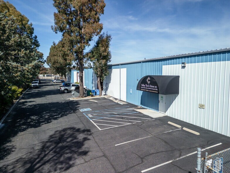 Primary Photo Of 325 Santa Bella, Paso Robles Warehouse For Lease