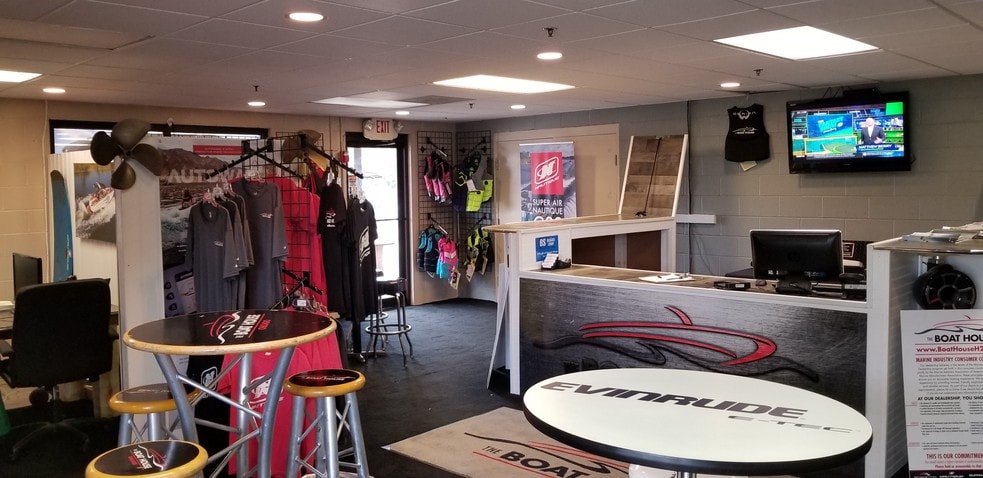 More Photos Of 2101 Route 176, Prairie Grove Showroom For Sale