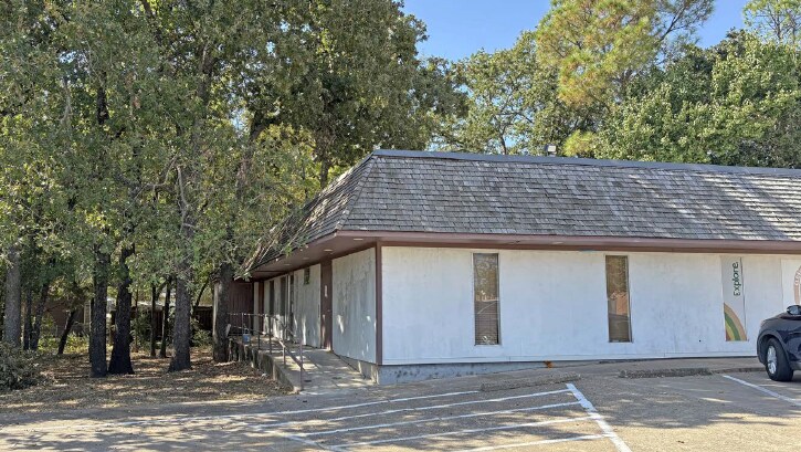 More Photos Of 605 Avalon Dr, Seagoville Medical For Lease