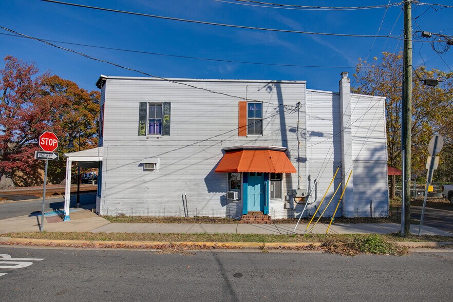 More Photos Of 307 Railroad Ave, Ashland Storefront Retail Residential For Sale