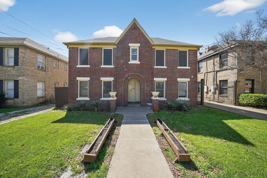 More Photos Of , Dallas Unknown For Sale