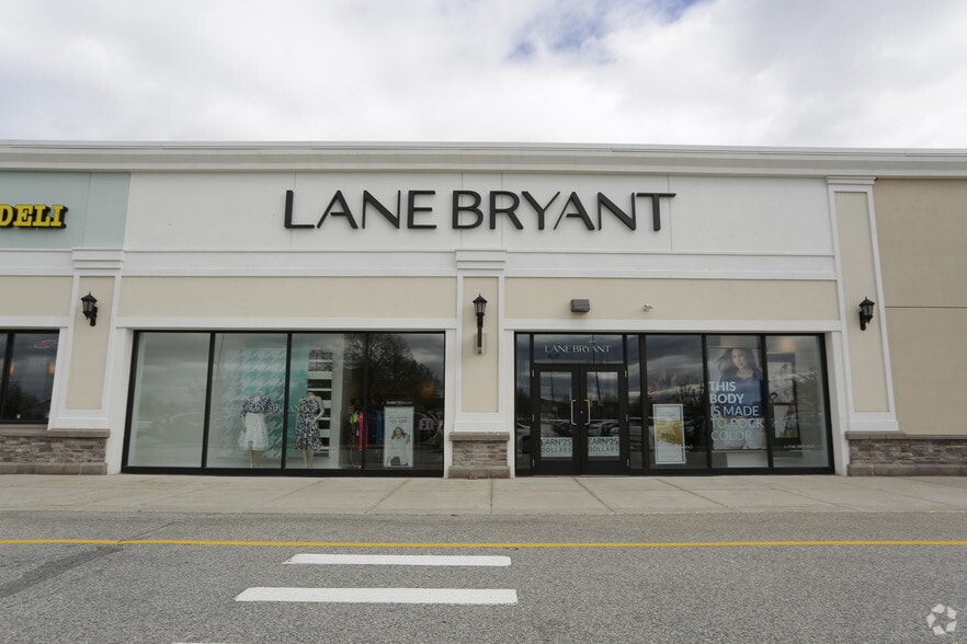More Photos Of 415 Philbrook Ave, South Portland General Retail For Lease