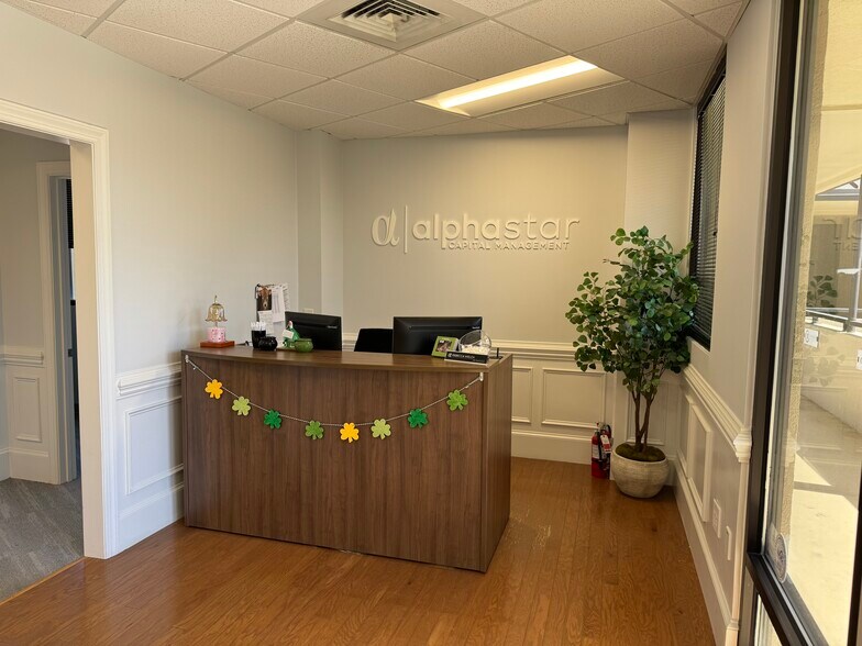 More Photos Of 19600 W Catawba Ave, Cornelius Office For Lease