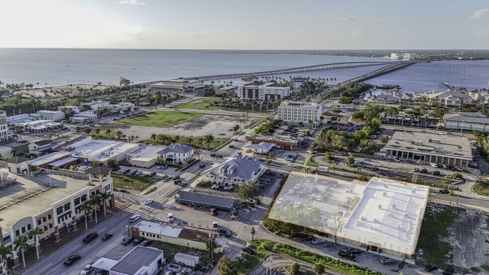 More Photos Of 121 E Marion Ave, Punta Gorda Storefront Retail Office For Sale